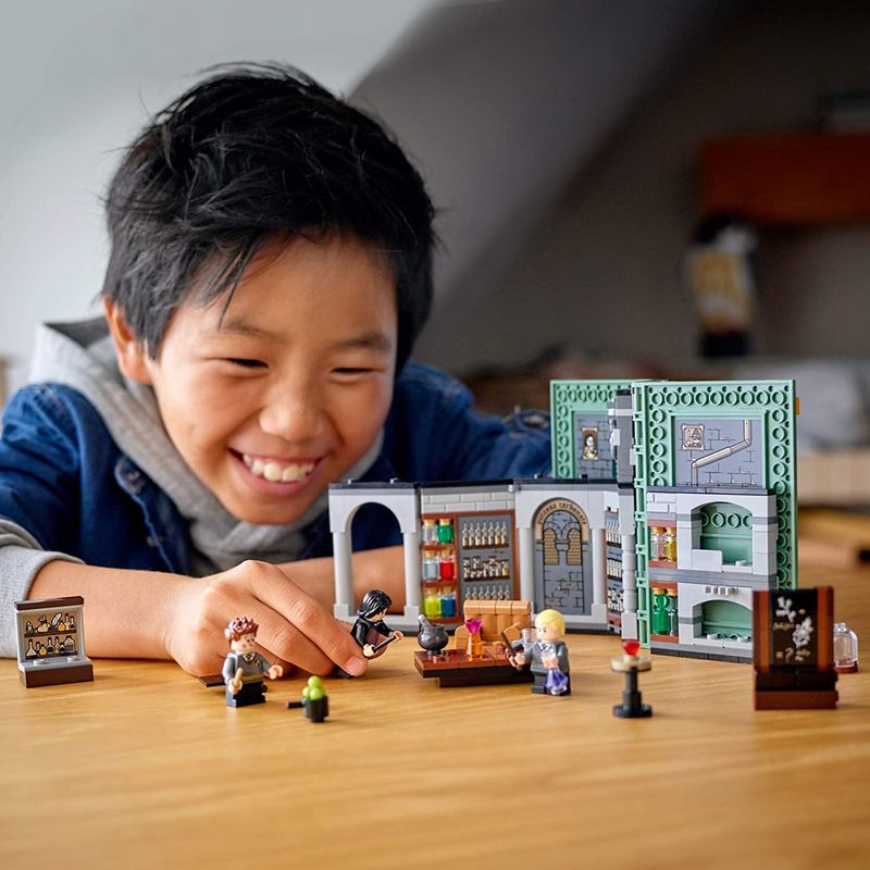 Lego--Harry-Potter-Aula-De-Pocoes-73419339711-4